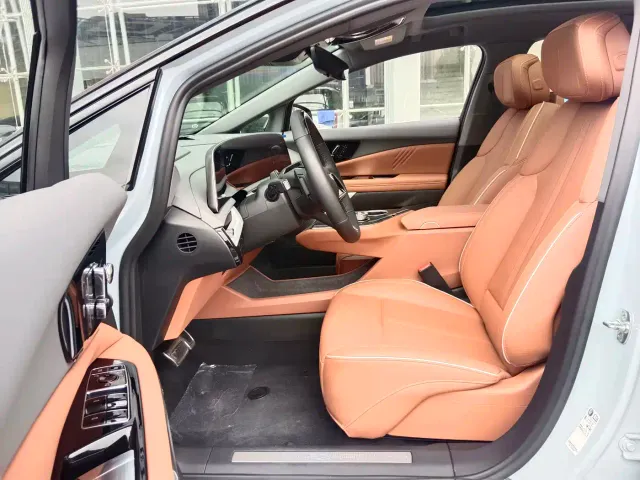 Cadillac Optiq — Фото автомобиля 9