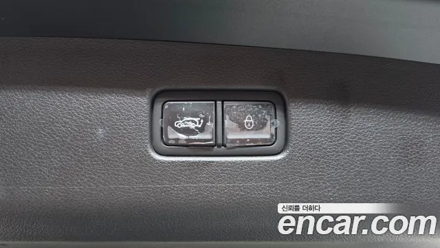 Genesis GV70 — Фото автомобиля 25