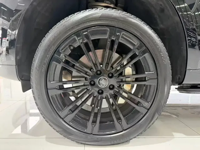 Land Rover Range Rover — Фото автомобиля 12