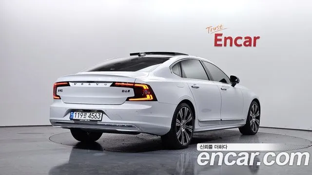 Вольво S90 — Фото автомобиля 2