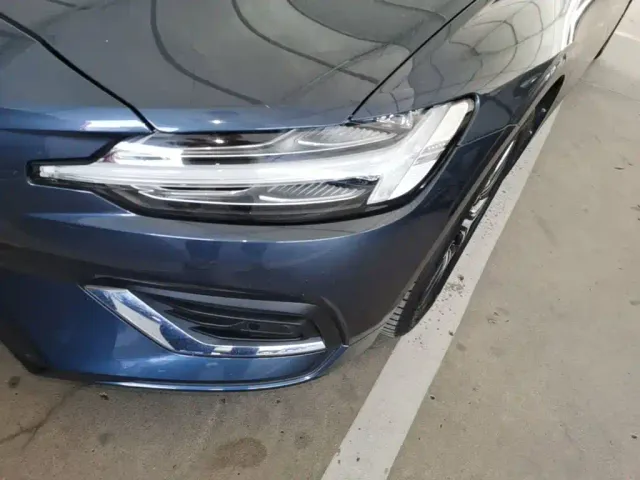 Volvo S60 — Фото автомобиля 23