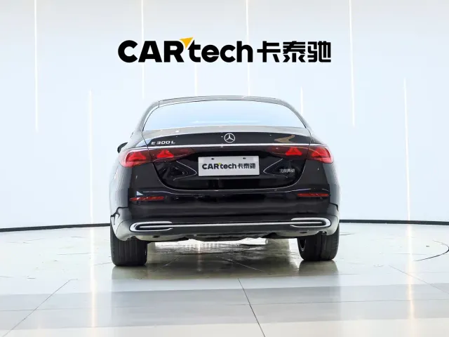 Mercedes-Benz E-Class — Фото автомобиля 5