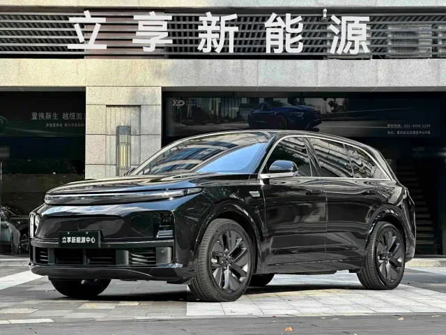 Фотография автомобиля — Li Auto L7