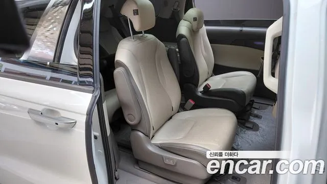 Kia Canival Carnival 4 поколение Бензин 9 мест Signature — Фото автомобиля 11