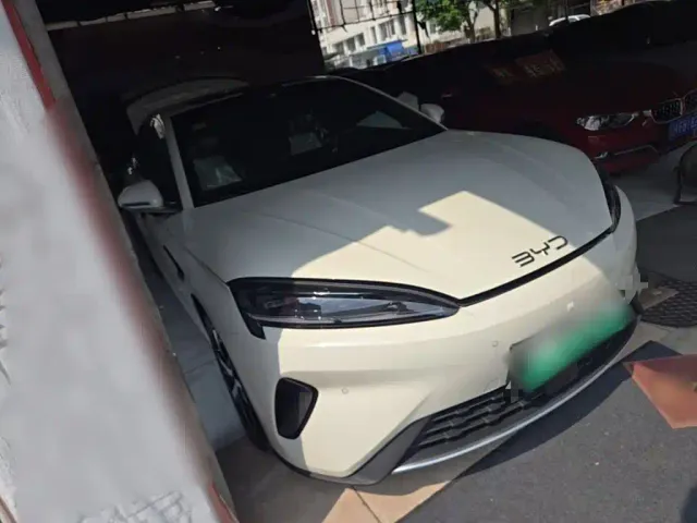 BYD Seal 07 DM-i — Фото автомобиля 3