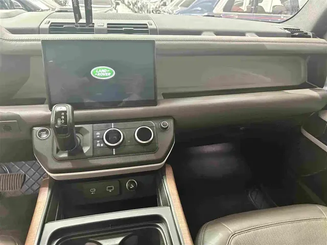 Land Rover Land Rover Defender 2022 110 P400 Dark Special Edition — Фото автомобиля 8