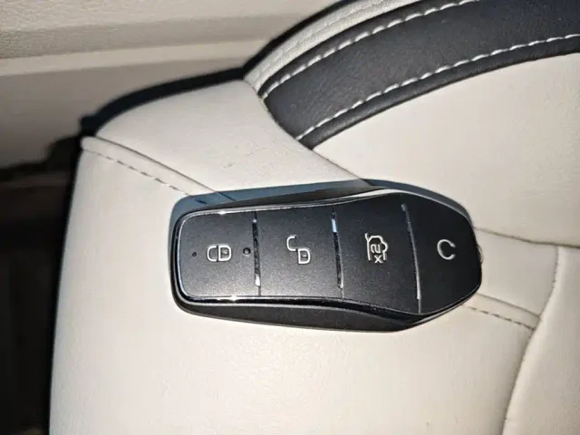 BYD Yuan Pro — Фото автомобиля 8
