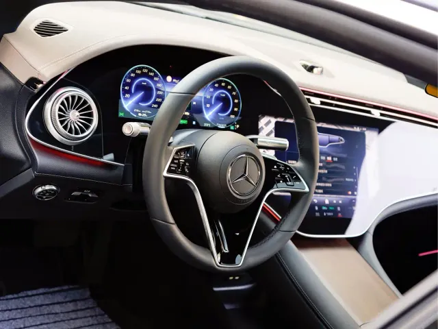 Mercedes-Benz EQS — Фото автомобиля 10