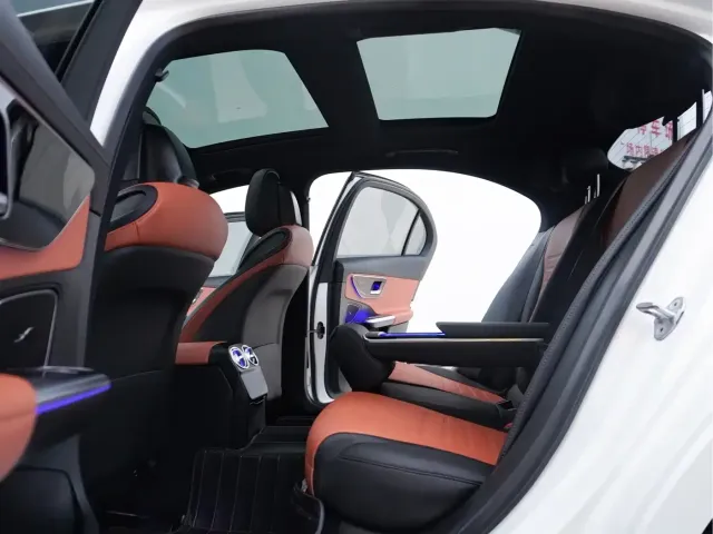 Mercedes-Benz C-Class — Фото автомобиля 26