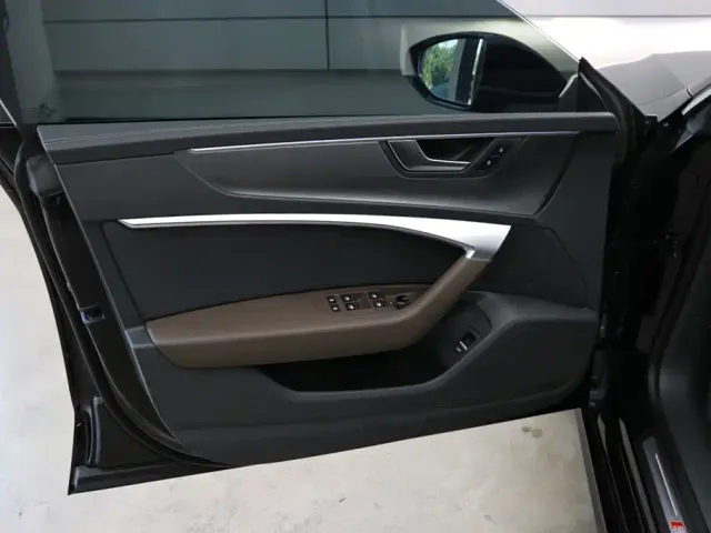 Audi A7L — Фото автомобиля 10