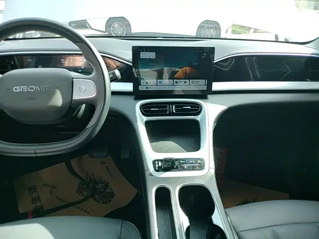 Geely Starry Wish — Фото автомобиля 12