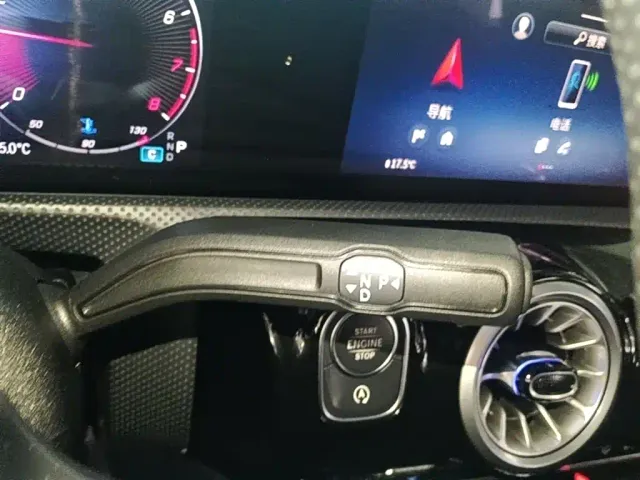 Mercedes-Benz A-Class — Фото автомобиля 13