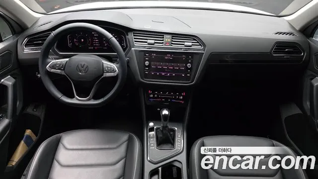 Volkswagen Tiguan — Фото автомобиля 10