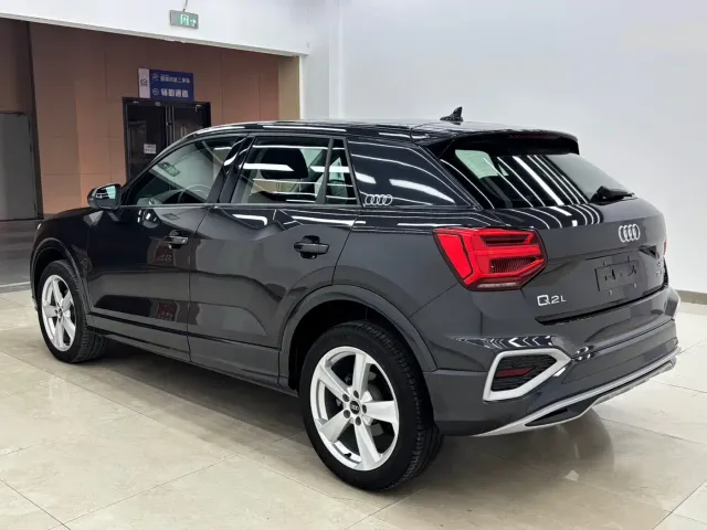 Audi Q2L — Фото автомобиля 3