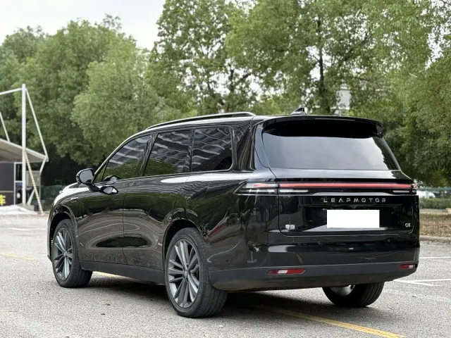 Leapmotor C16 — Фото автомобиля 17