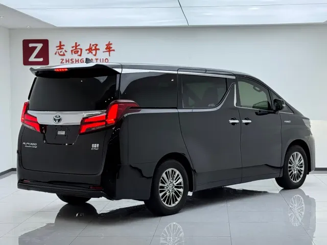 Toyota Alphard — Фото автомобиля 14