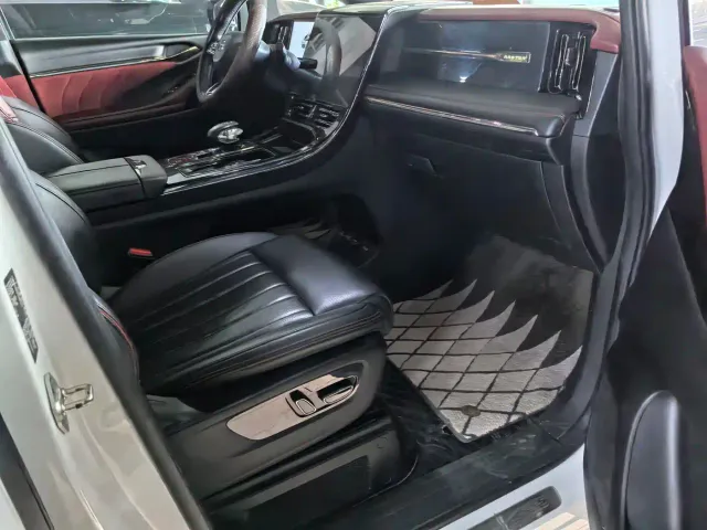 GAC Trumpchi M8 — Фото автомобиля 10