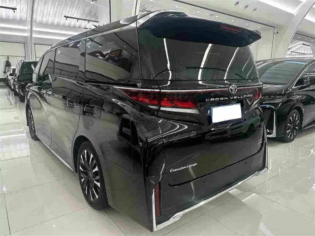 Toyota Vellfire — Фото автомобиля 17