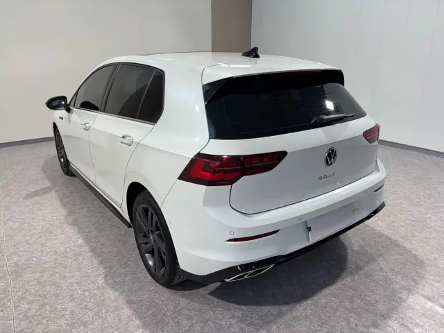 Volkswagen Golf — Фото автомобиля 5