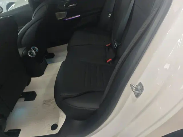 Mercedes-Benz C-Class — Фото автомобиля 11