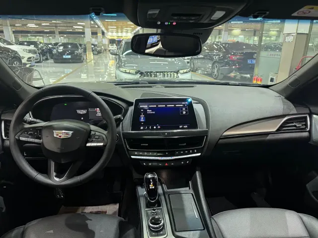 Cadillac CT5 — Фото автомобиля 4