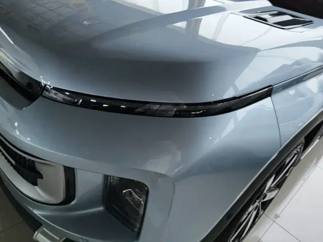 Geely ICON — Фото автомобиля 23