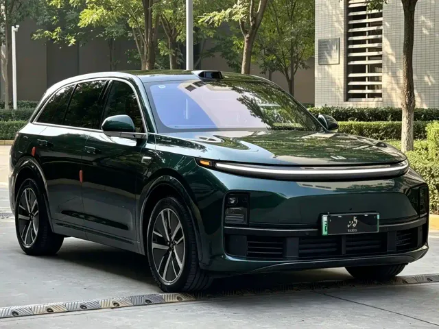 Li Auto L7 — Фото автомобиля 3