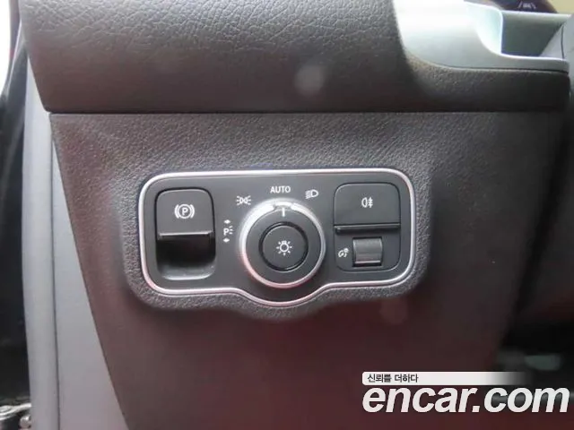 Mercedes-Benz EQB — Фото автомобиля 14