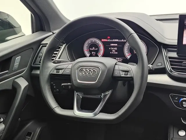 Audi Q5L — Фото автомобиля 16