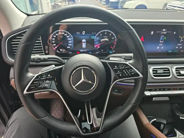 Mercedes-Benz GLE-Class — Фото автомобиля 23