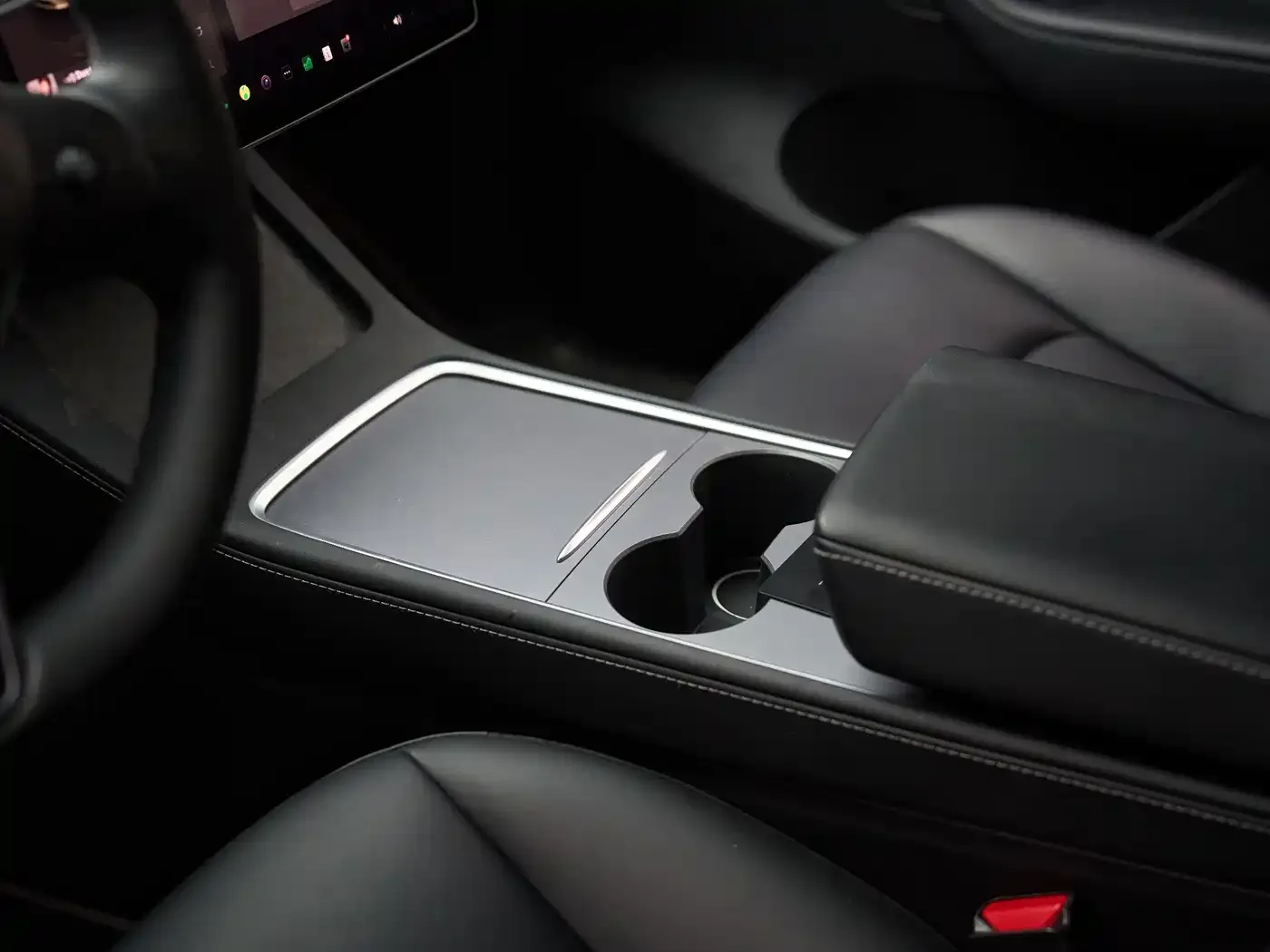 Tesla Model Y 2024 Long Range AWD — Фото автомобиля 15
