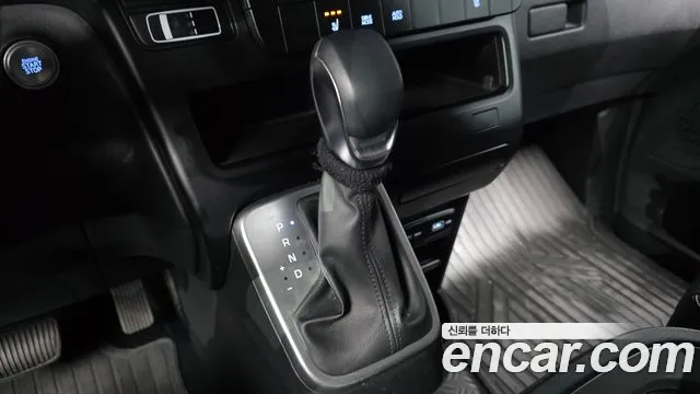 Hyundai Staria Staria Карго 5 мест — Фото автомобиля 9