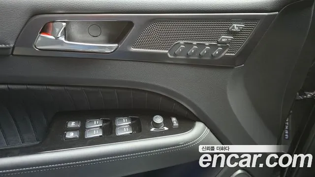 KG_Mobility_Ssangyong Rexton Rexton Arena Дизель 2.2 4WD — Фото автомобиля 14