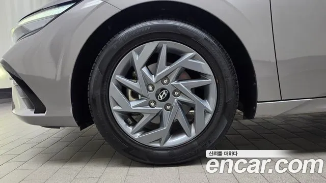 Hyundai Avante — Фото автомобиля 5