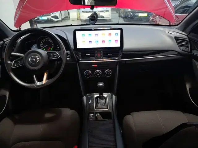 Mazda CX-4 — Фото автомобиля 9