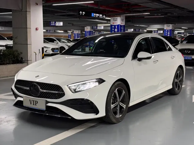 Фотография автомобиля — Mercedes-Benz A-Class