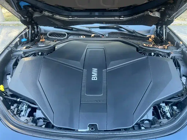 BMW i7 — Фото автомобиля 16