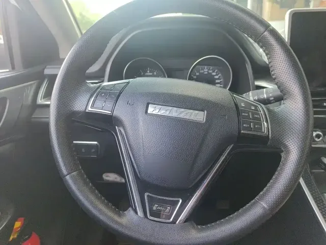 Haval M6 — Фото автомобиля 2