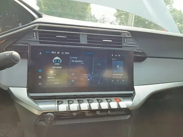 Peugeot 408 — Фото автомобиля 12