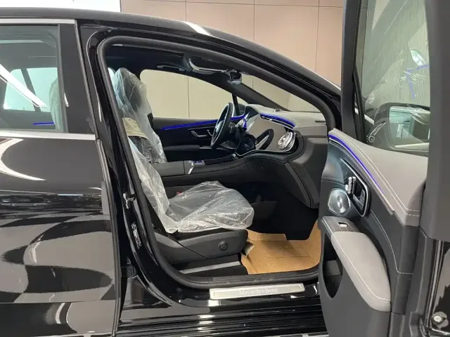 Mercedes-Benz Mercedes-Benz EQS SUV 2025 Model 500 4MATIC — Фото автомобиля 29