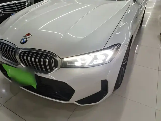 BMW 3 Series — Фото автомобиля 23