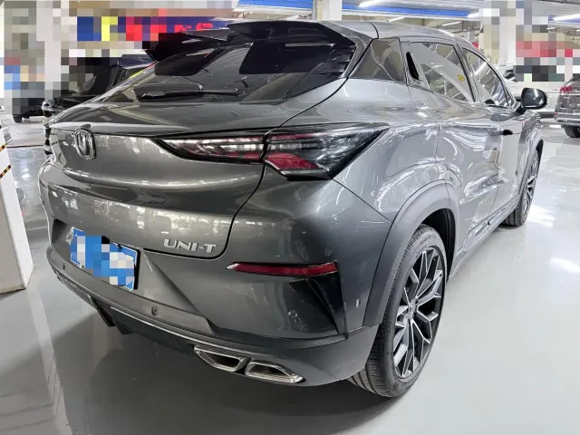 Changan UNI-T — Фото автомобиля 18