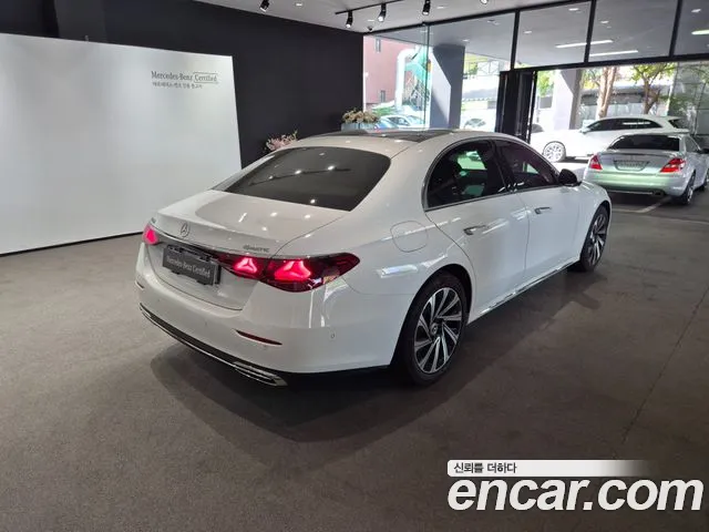 Mercedes-Benz E-Class W214 — Фото автомобиля 2
