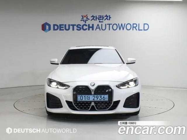 BMW i4 — Фото автомобиля 3