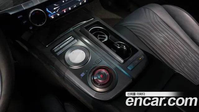 Genesis G80 Бензин 2.5 турбо AWD — Фото автомобиля 7