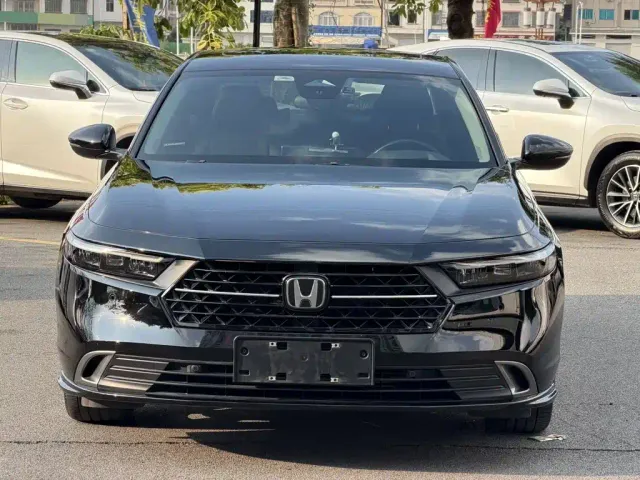 Honda Accord — Фото автомобиля 8