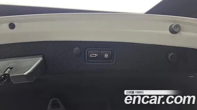 Hyundai Grandeur (New) Hybrid — Фото автомобиля 24