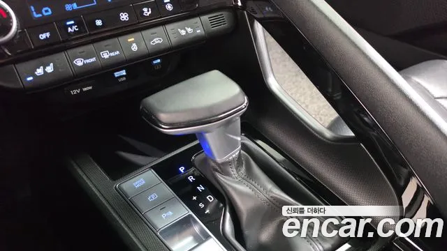 Hyundai Avante CN7 — Фото автомобиля 9