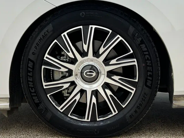 GAC Trumpchi E9 — Фото автомобиля 4