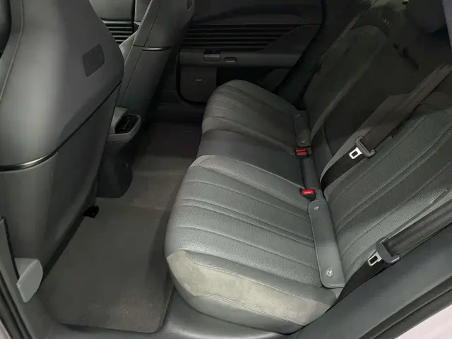 Audi E5 Sportback — Фото автомобиля 14